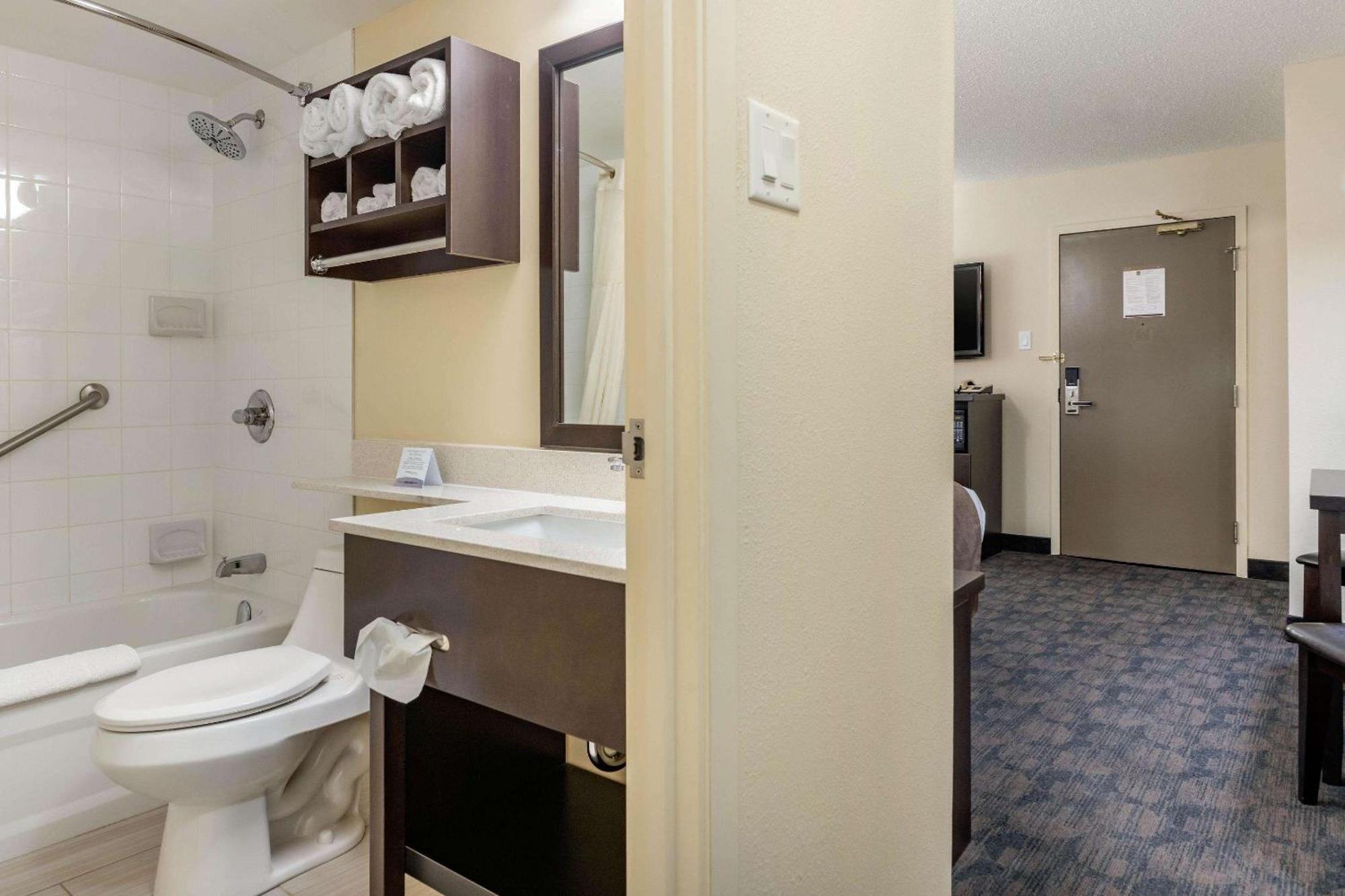 Quality Inn & Suites Bathurst Cameră foto