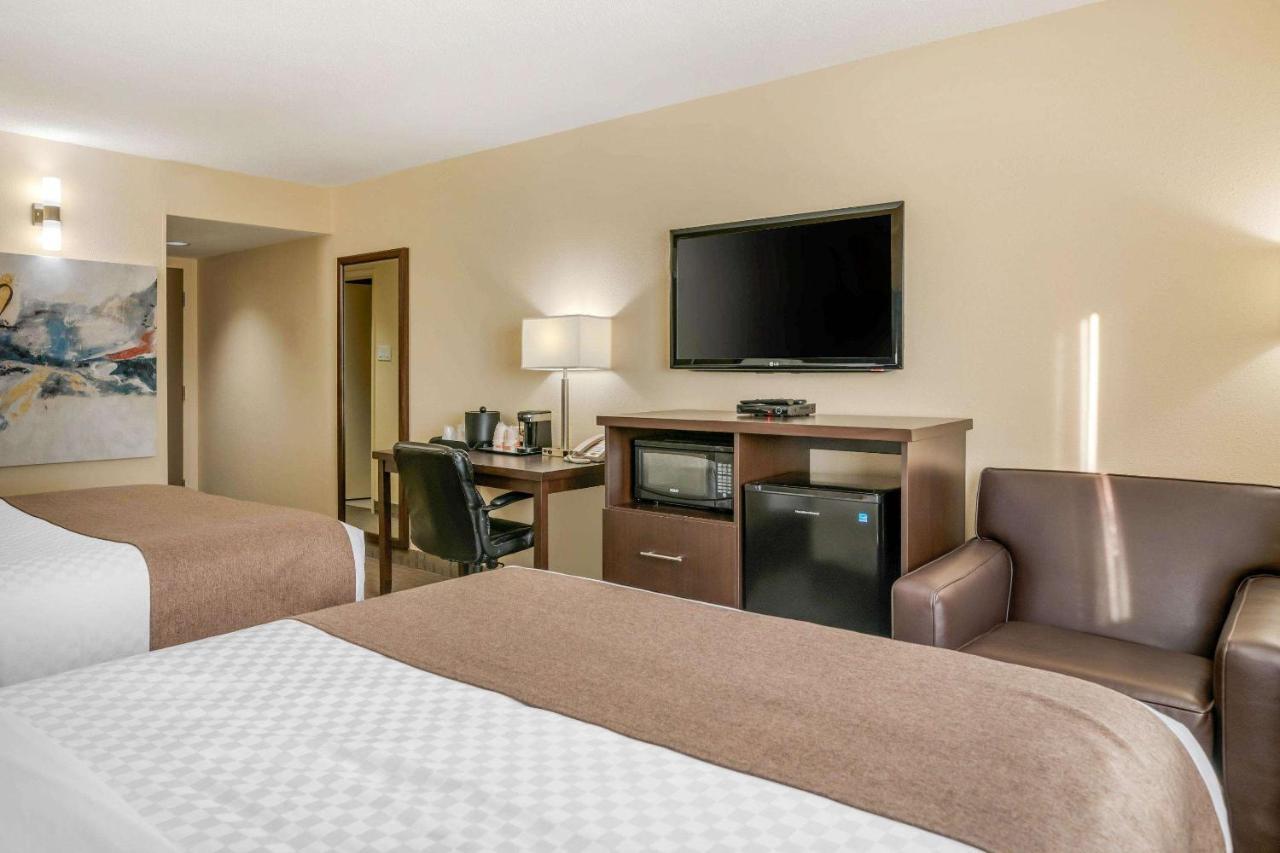Quality Inn & Suites Bathurst Exterior foto
